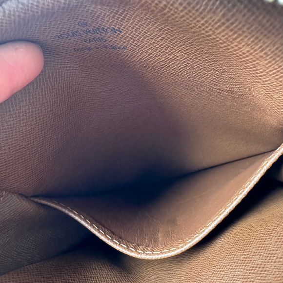 Price driop!! Louis Vuitton Monogram Danube Crossbody Bag - Picture 14 of 15